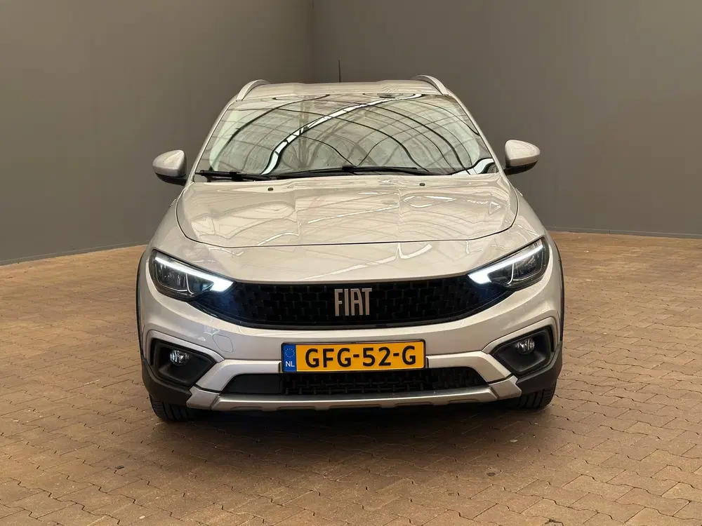 Fiat Tipo 1.0 Cross uit 2023, foto 12