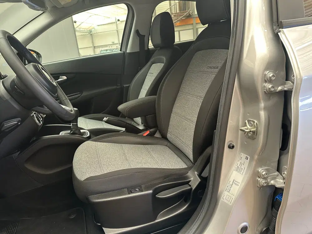 Fiat Tipo 1.0 Cross uit 2023, foto 9