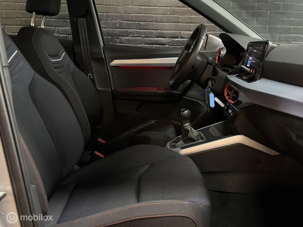 SEAT Arona 1.0 TSI FR 1e EIG 110pk APPLE VIRTUEL PDC uit 2023, foto 15
