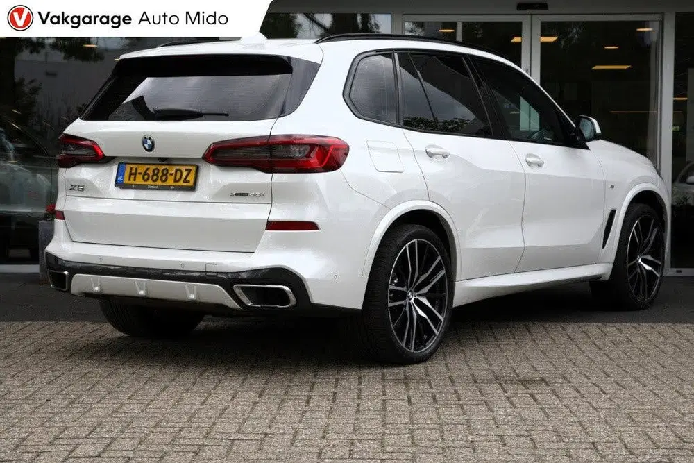 BMW X5 xDrive40i High Executive M-Sport uit 2020, foto 2