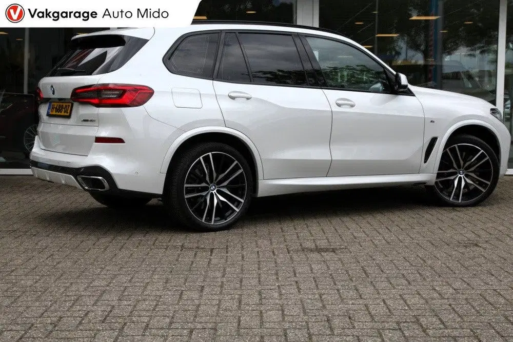 BMW X5 xDrive40i High Executive M-Sport uit 2020, foto 9