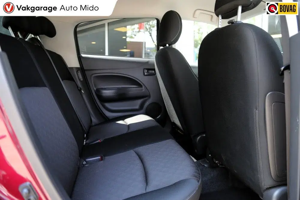 Mitsubishi Space Star 1.2 Dynamic uit 2024, foto 12