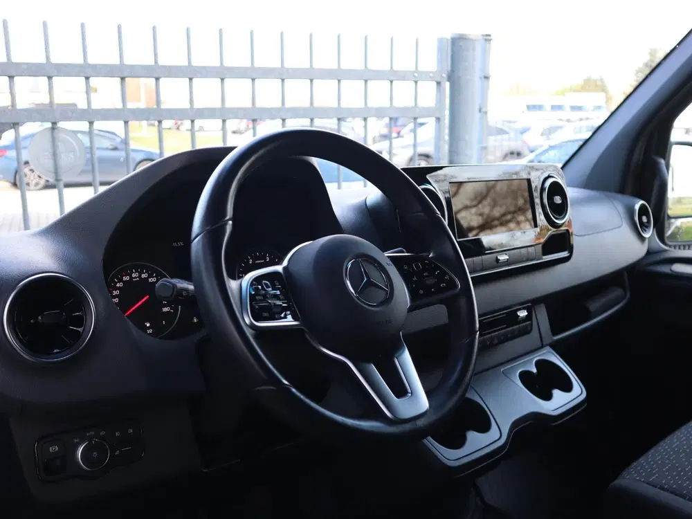 Mercedes-Benz Sprinter 319 CDI L2H2 SELECT uit 2024, foto 2