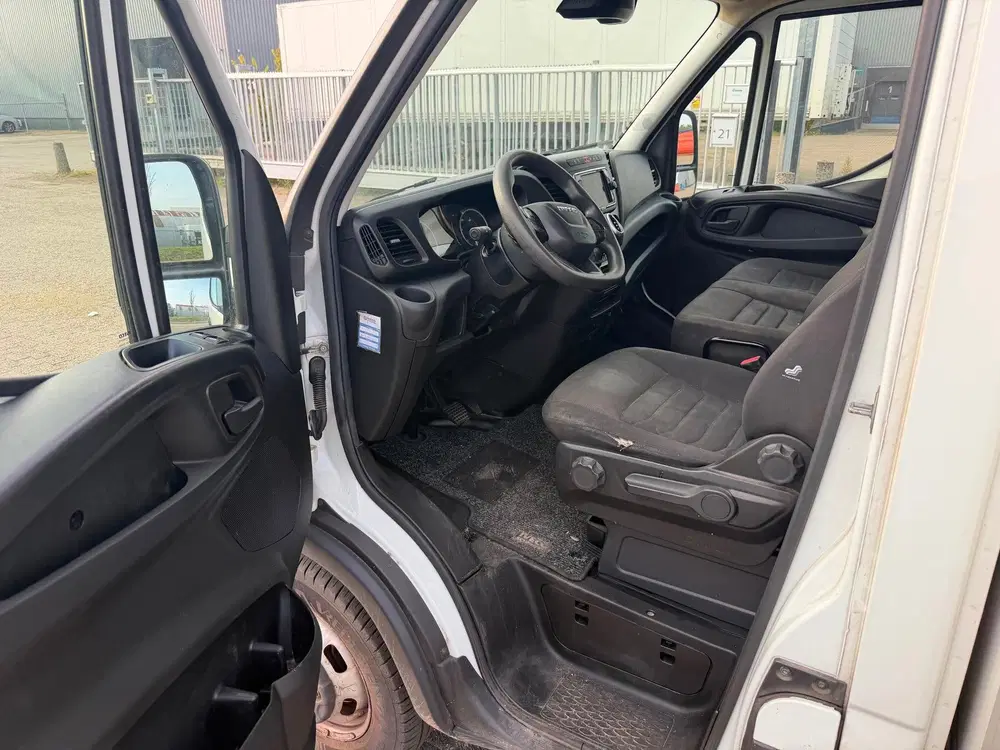 Iveco Daily Daily Bakwagen Automaat uit 2022, foto 12
