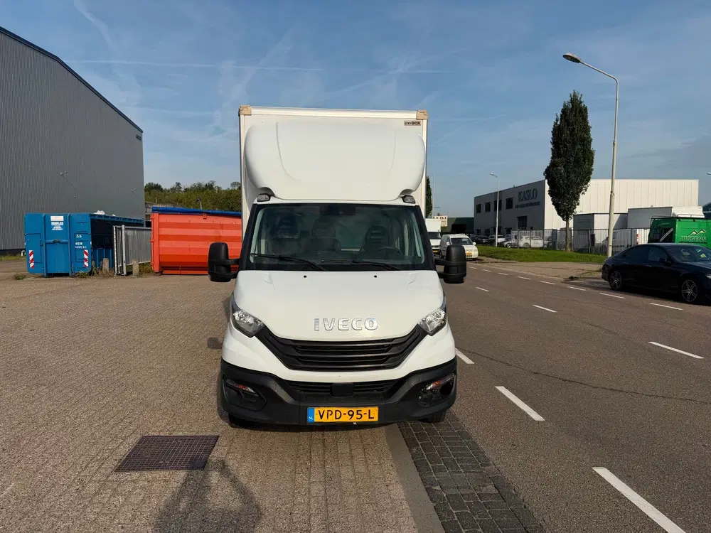 Iveco Daily Daily Bakwagen Automaat uit 2022, foto 2