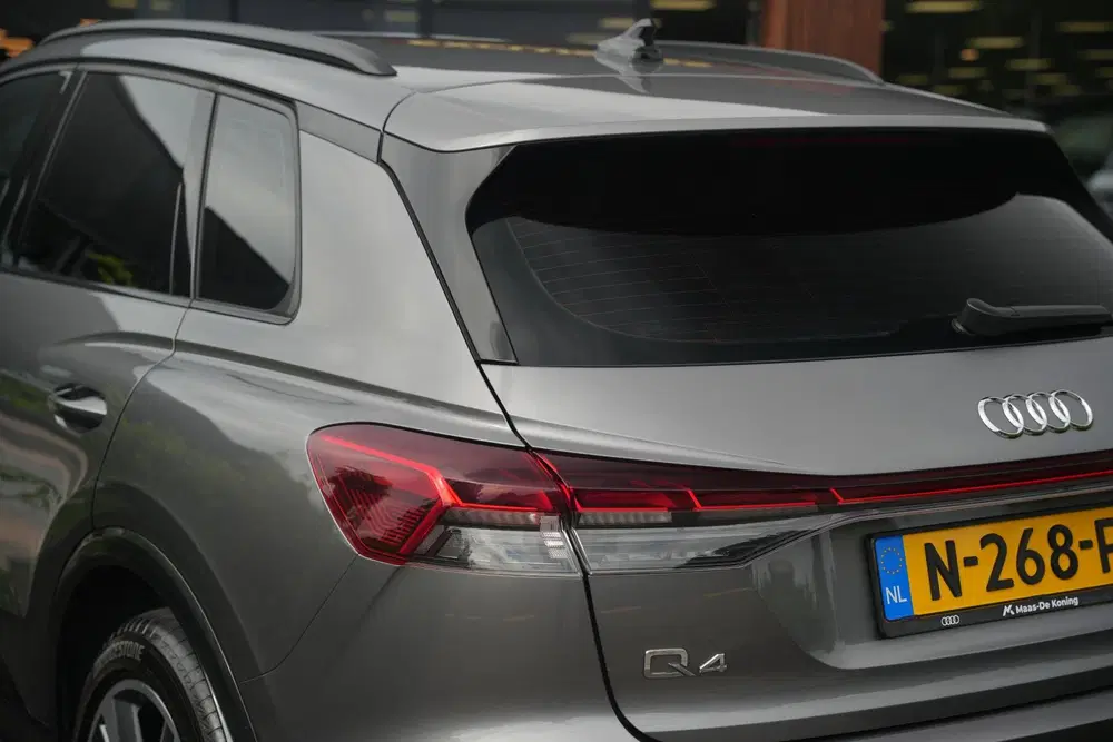 Audi Q4 e-tron 35 Launch edition Advanced 55 kWh Verkeers uit 2021, foto 12