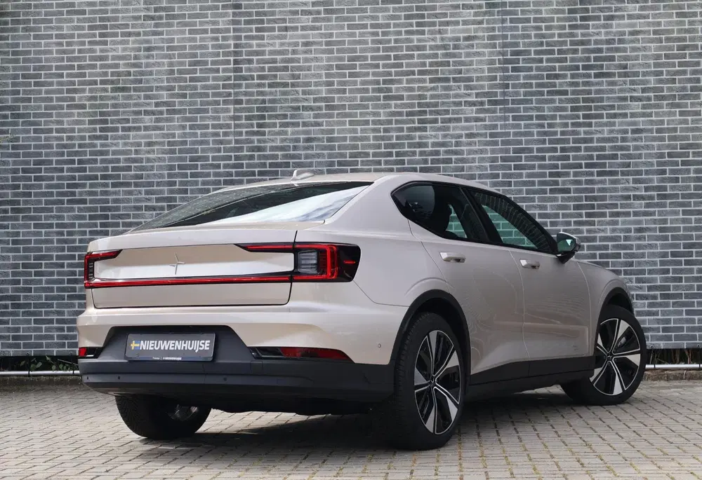 Polestar 2 Long Range Dual Motor AWD 78 kWh uit 2024, foto 2