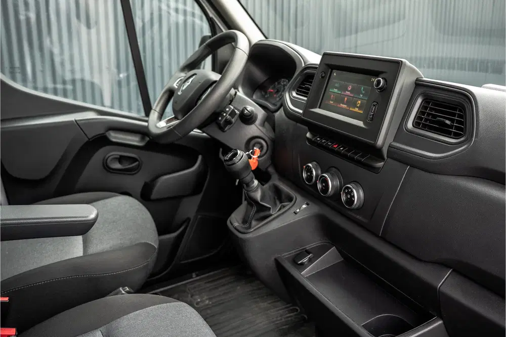 Renault Master *2.3dCi uit 2024, foto 2
