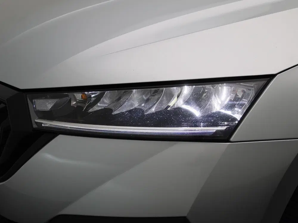 Skoda Octavia 1.0 e-TSI Sport Business uit 2022, foto 15