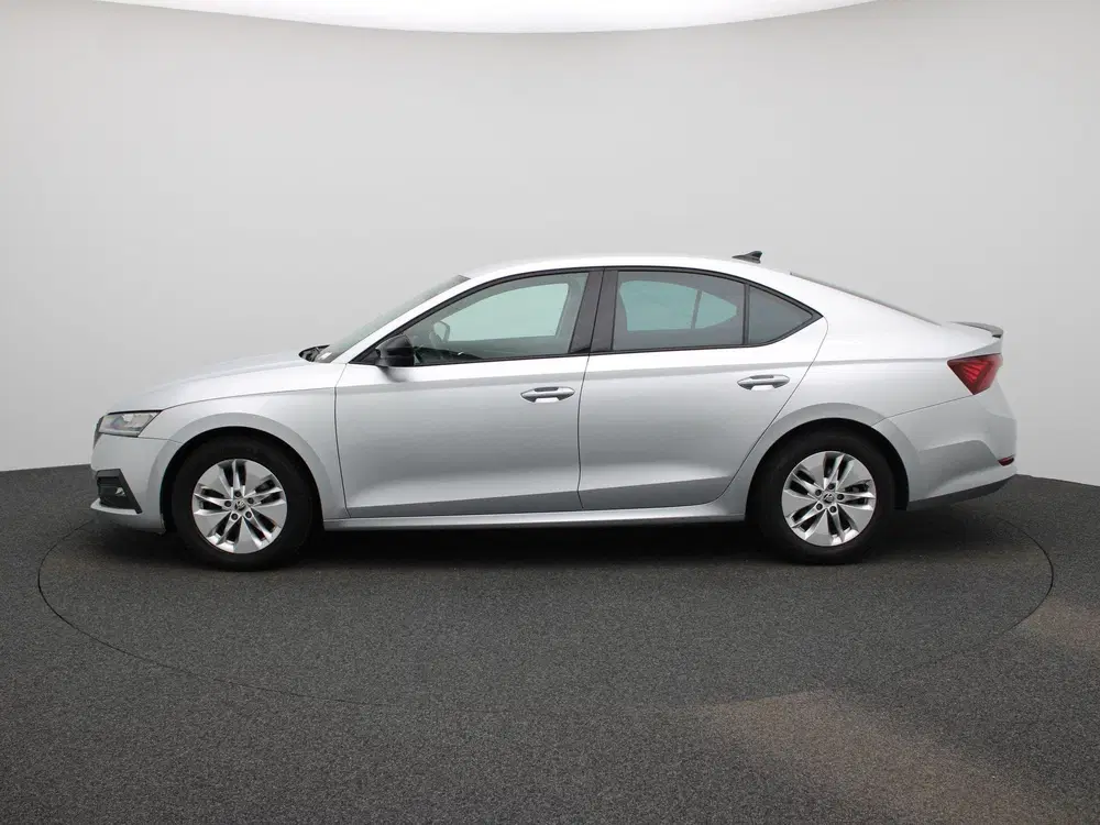 Skoda Octavia 1.0 e-TSI Sport Business uit 2022, foto 5