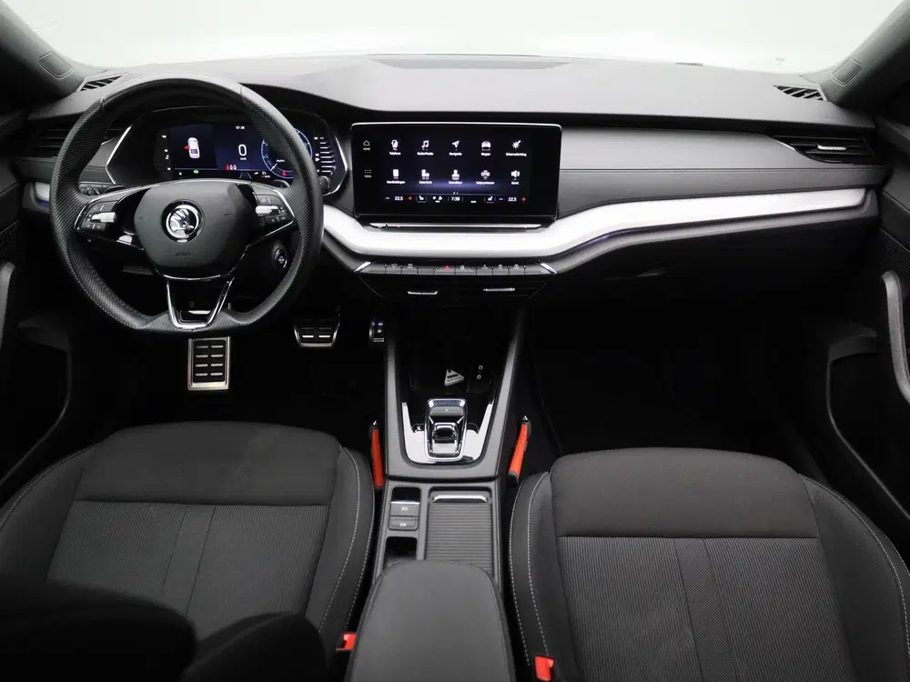 Skoda Octavia 1.0 e-TSI Sport Business uit 2022, foto 9