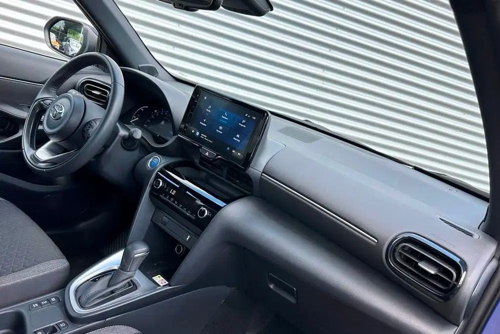 Toyota Yaris Cross 1.5 Hybrid Dynamic Bi-Tone Navi uit 2023, foto 13