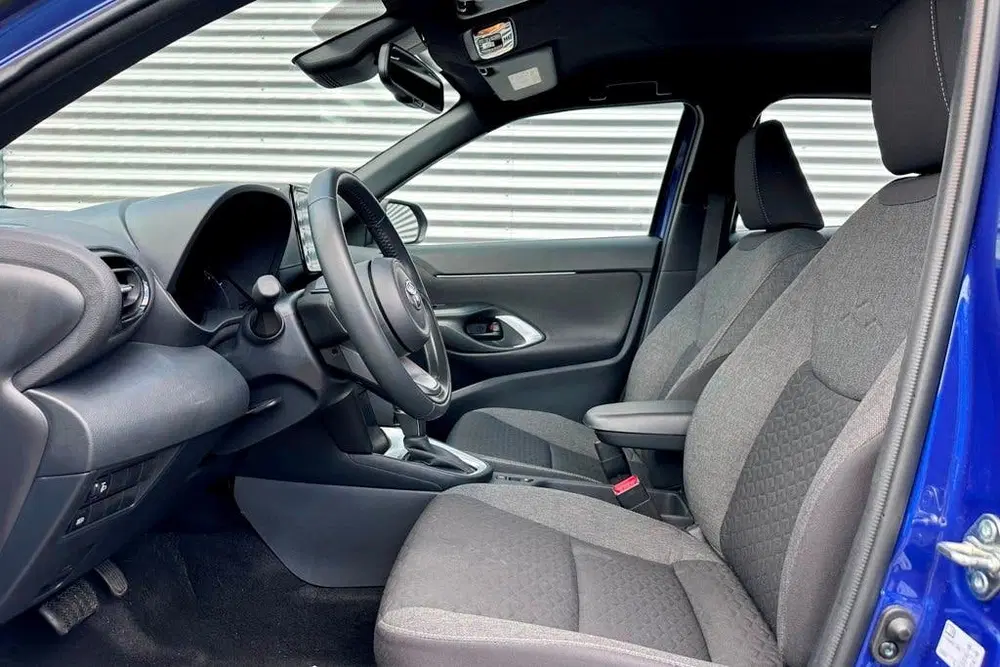 Toyota Yaris Cross 1.5 Hybrid Dynamic Bi-Tone Navi uit 2023, foto 5