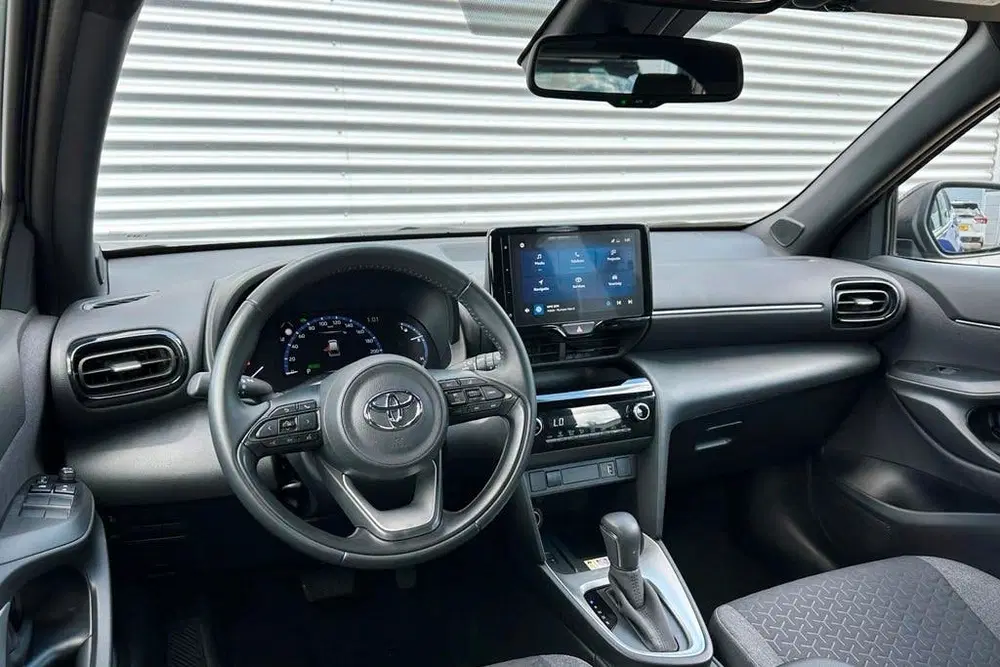 Toyota Yaris Cross 1.5 Hybrid Dynamic Bi-Tone Navi uit 2023, foto 9