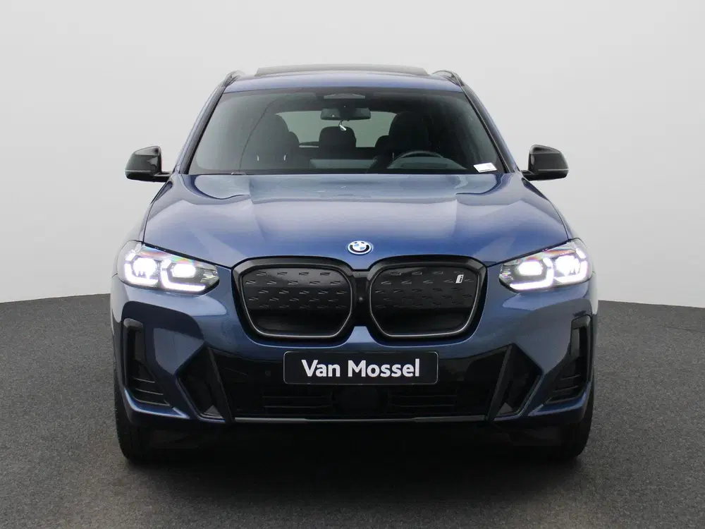 BMW iX3 High Executive 80 kWh uit 2023, foto 3