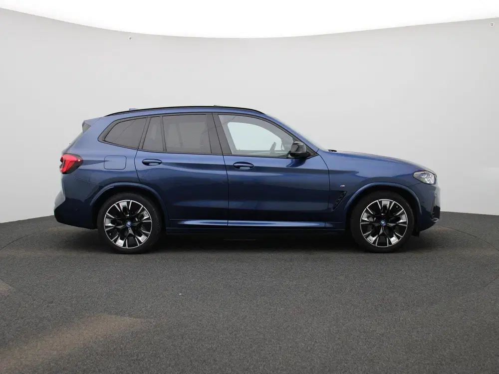 BMW iX3 High Executive 80 kWh uit 2023, foto 6
