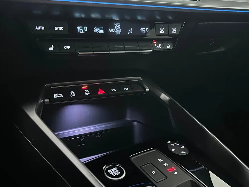 Audi A3 35 TFSI edition one uit 2021, foto 12