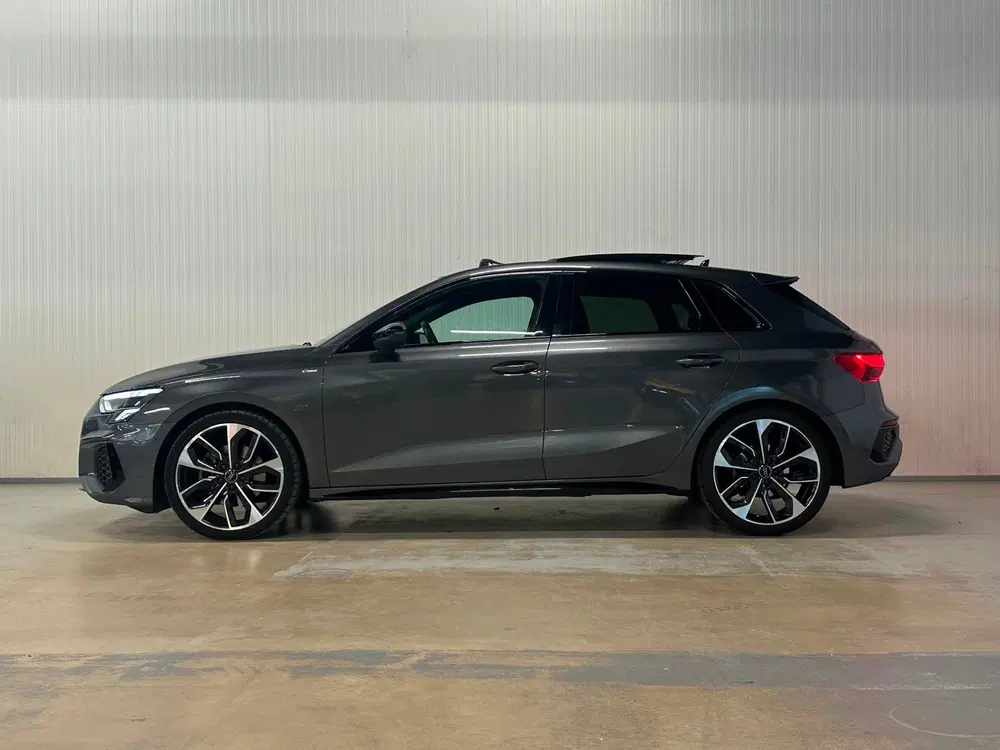 Audi A3 35 TFSI edition one uit 2021, foto 15