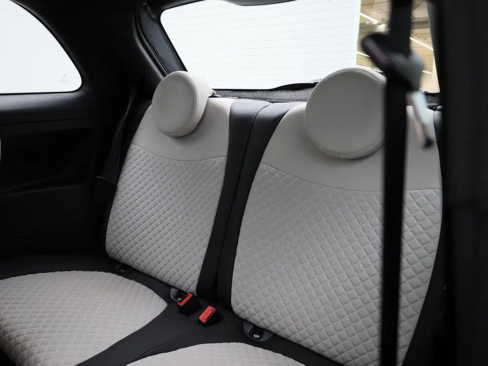 Fiat 500 1.0 Hybrid Dolcevita uit 2021, foto 10