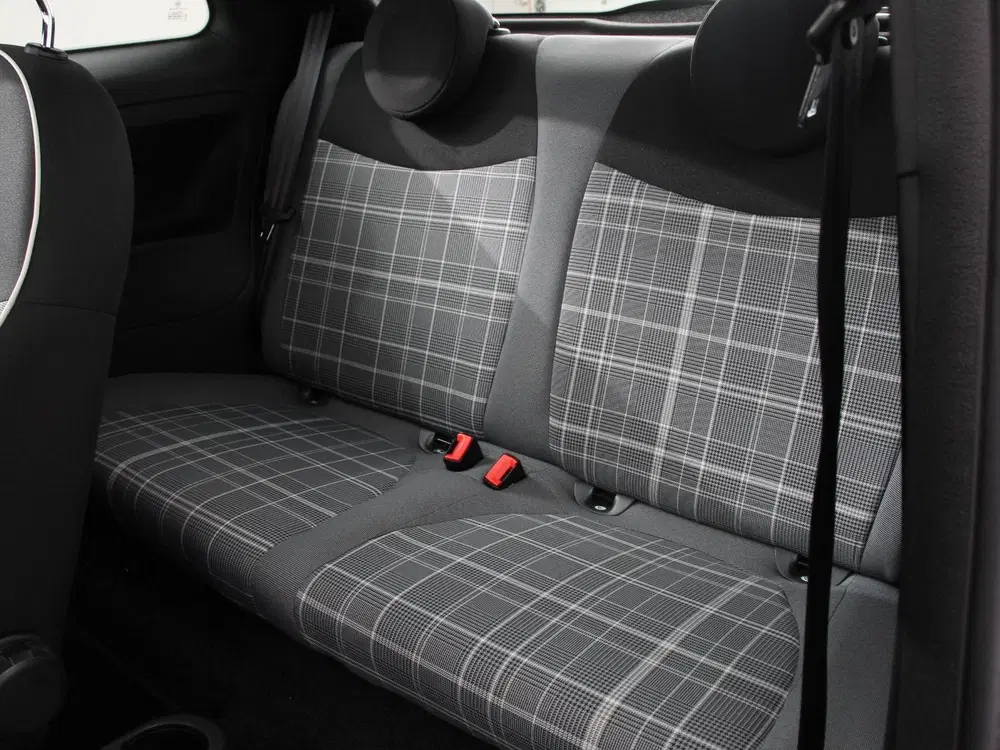 Fiat 500 1.0 Hybrid Lounge Plus Cruise control Pano uit 2021, foto 10