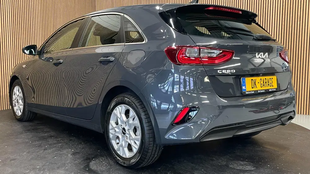 Kia Ceed 1.5 T-GDi DynamicLine uit 2022, foto 13