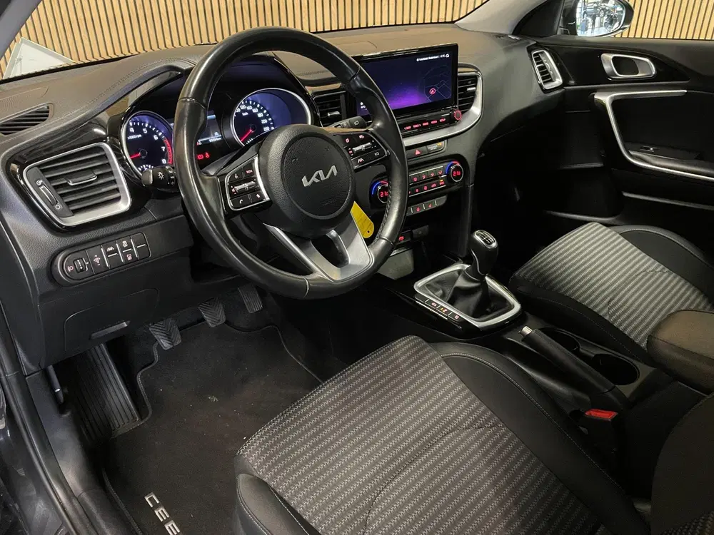 Kia Ceed 1.5 T-GDi DynamicLine uit 2022, foto 7