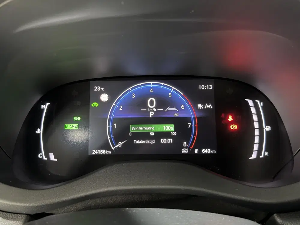 Toyota Yaris Cross 1.5 Hybrid 115 Active Orgineel Nederlands uit 2025, foto 13