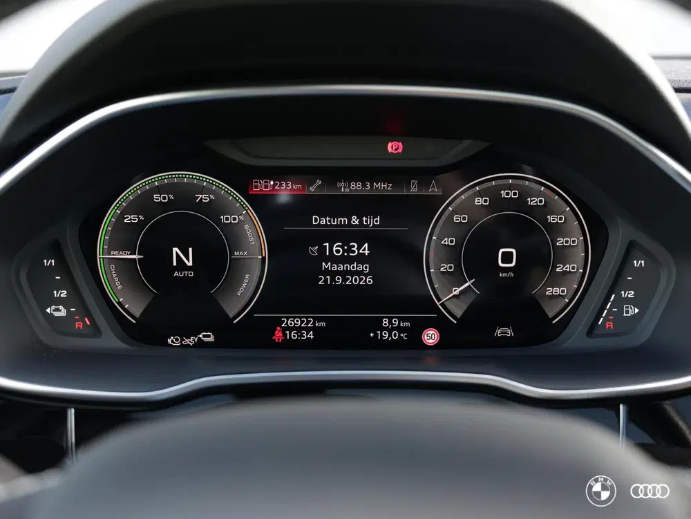 Audi Q3 45 TFSIe S LINE uit 2024, foto 10