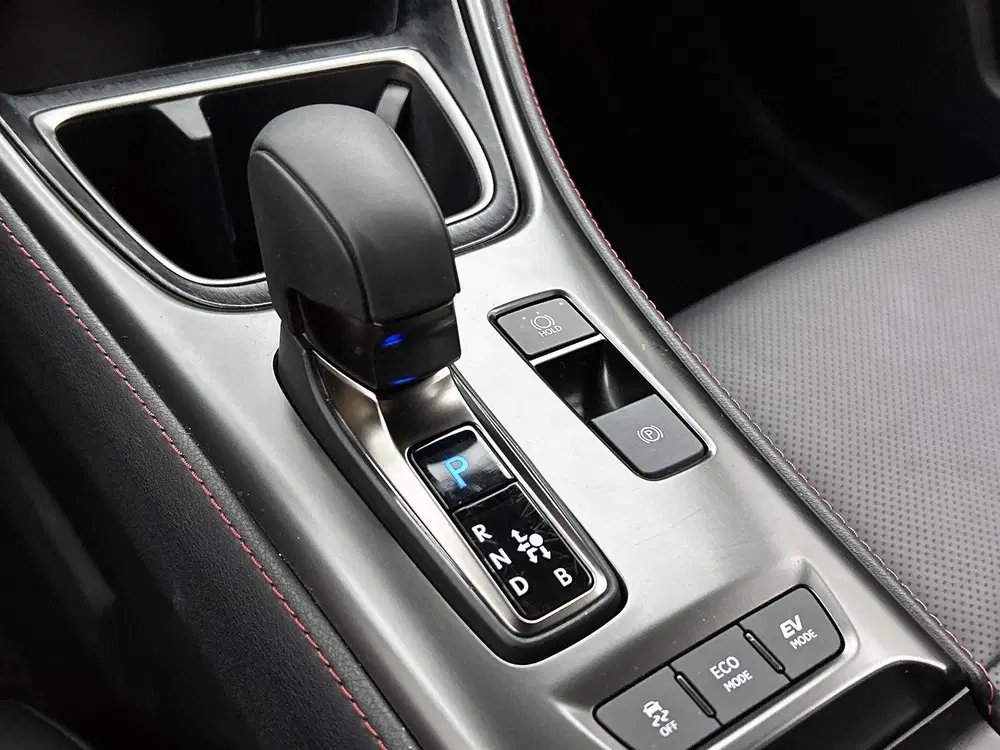 Lexus LBX Emotion 2WD uit 2025, foto 11