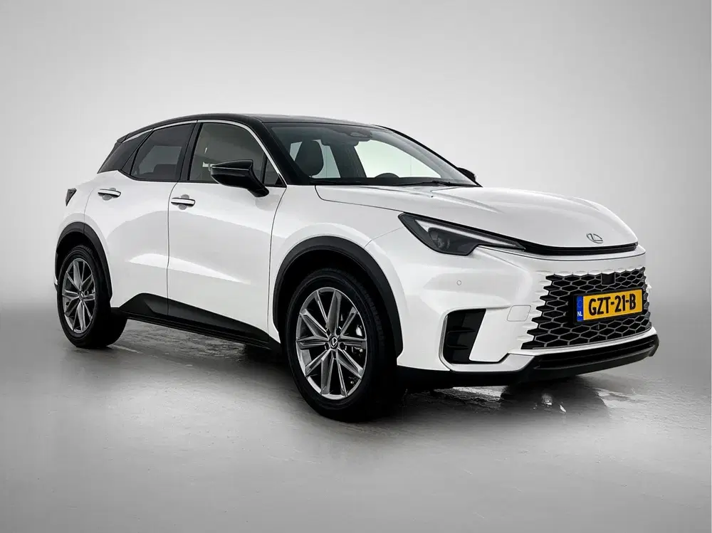 Lexus LBX Emotion 2WD uit 2025, foto 13
