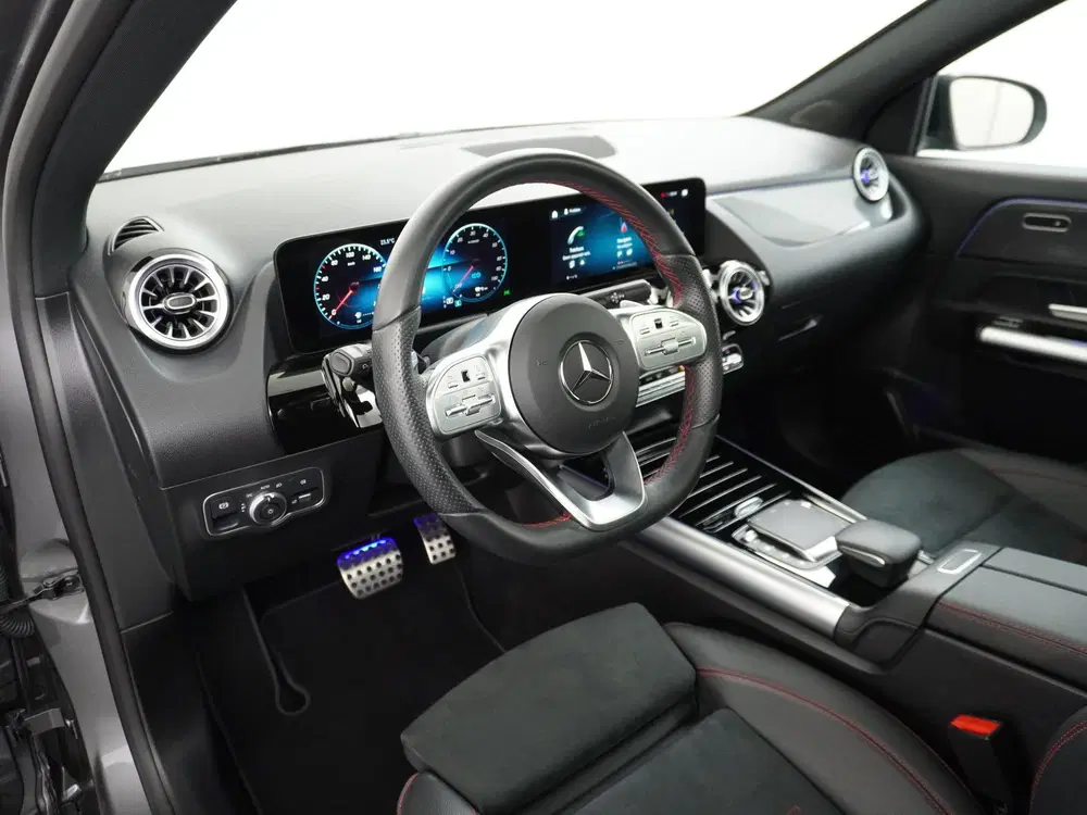 Mercedes-Benz GLA GLA 250 e AMG uit 2022, foto 12