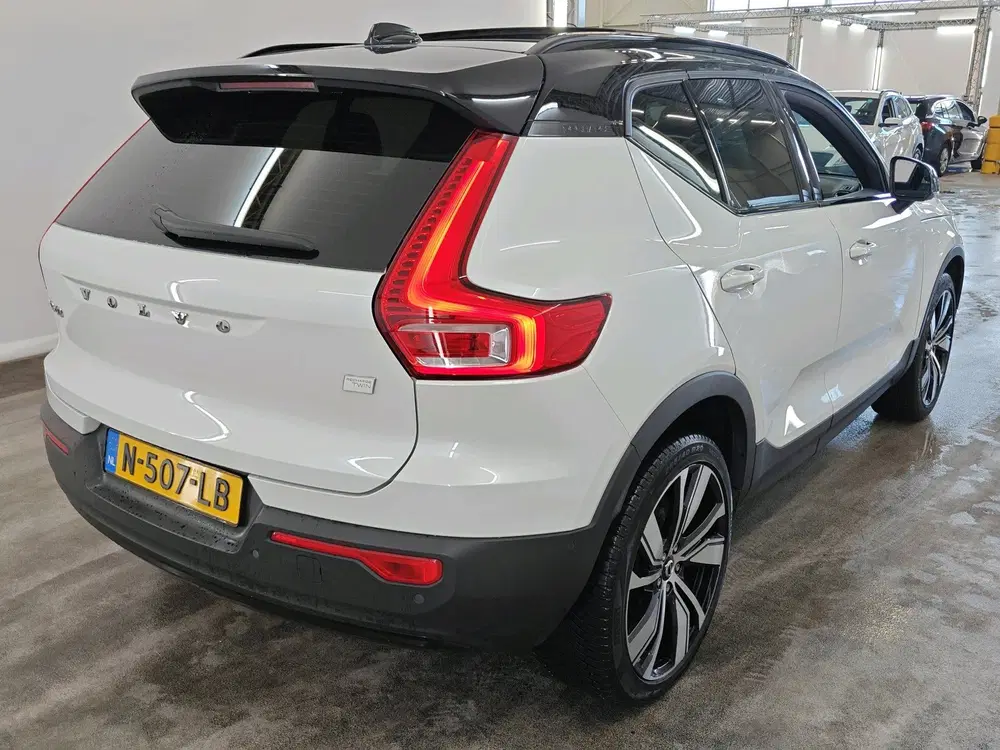 Volvo XC40 78kWh 408pk Recharge Twin Pro uit 2021, foto 5