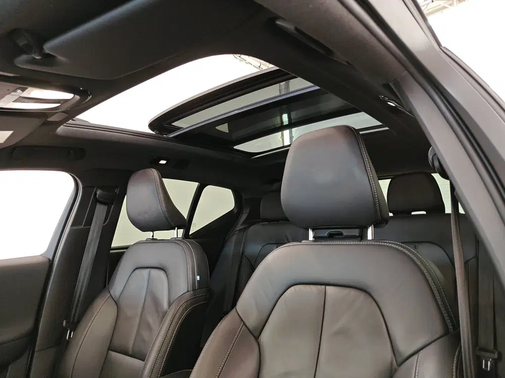 Volvo XC40 78kWh 408pk Recharge Twin Pro uit 2021, foto 8