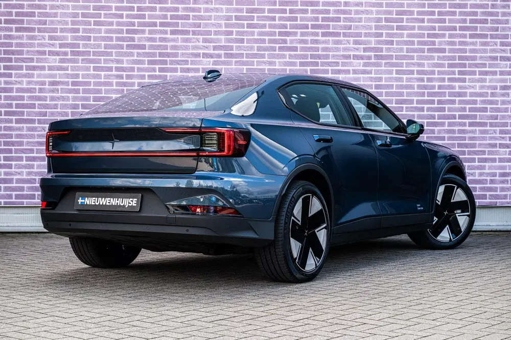Polestar 2 Long Range Single Motor Plus 82 kWh uit 2025, foto 2