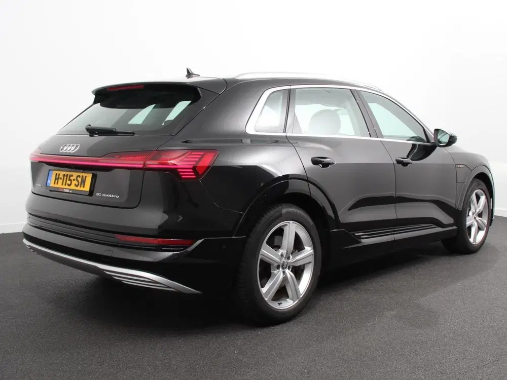 Audi e-tron e-tron 50 quattro Launch edition SOH 92 uit 2020, foto 6