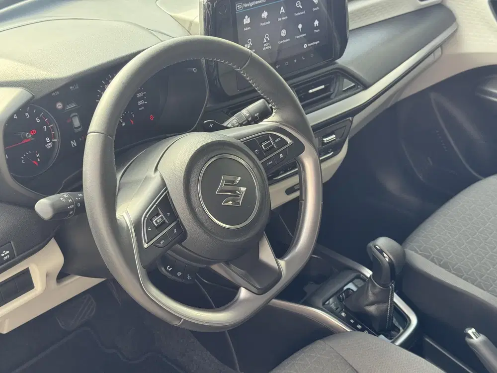Suzuki Swift 1.2 Style Smart Hybrid Automaat uit 2025, foto 3