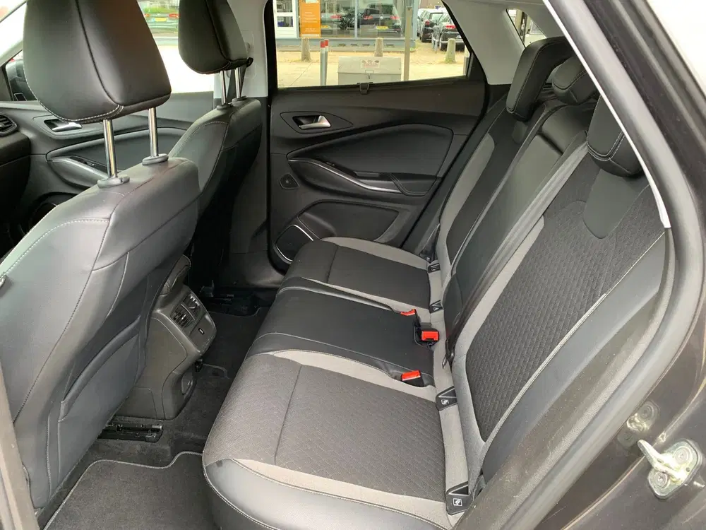 Opel Grandland 1.2 Turbo Executive CARPLAY-NAVI-LED-TREKH uit 2019, foto 14