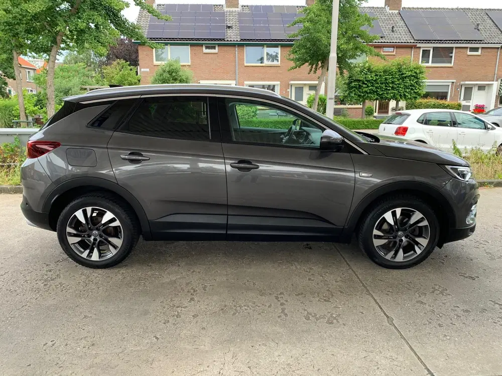 Opel Grandland 1.2 Turbo Executive CARPLAY-NAVI-LED-TREKH uit 2019, foto 6