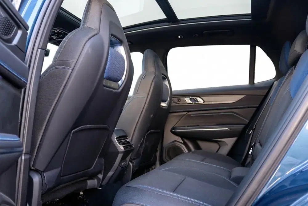 Lynk & Co 01 1.5 PHEV 262PK Stuurverwarming uit 2025, foto 12