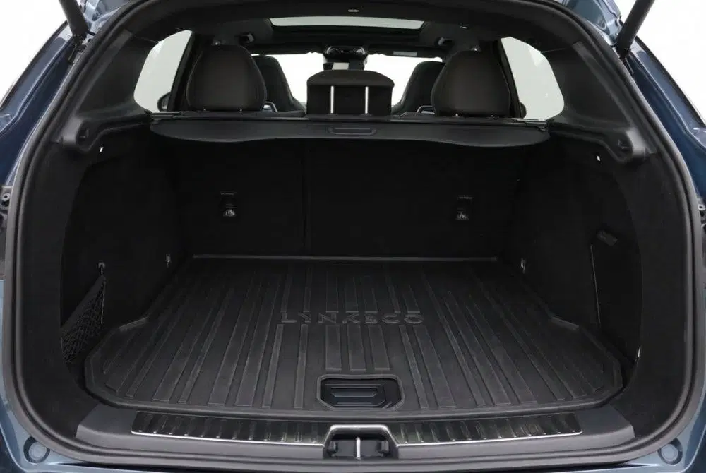 Lynk & Co 01 1.5 PHEV 262PK Stuurverwarming uit 2025, foto 13