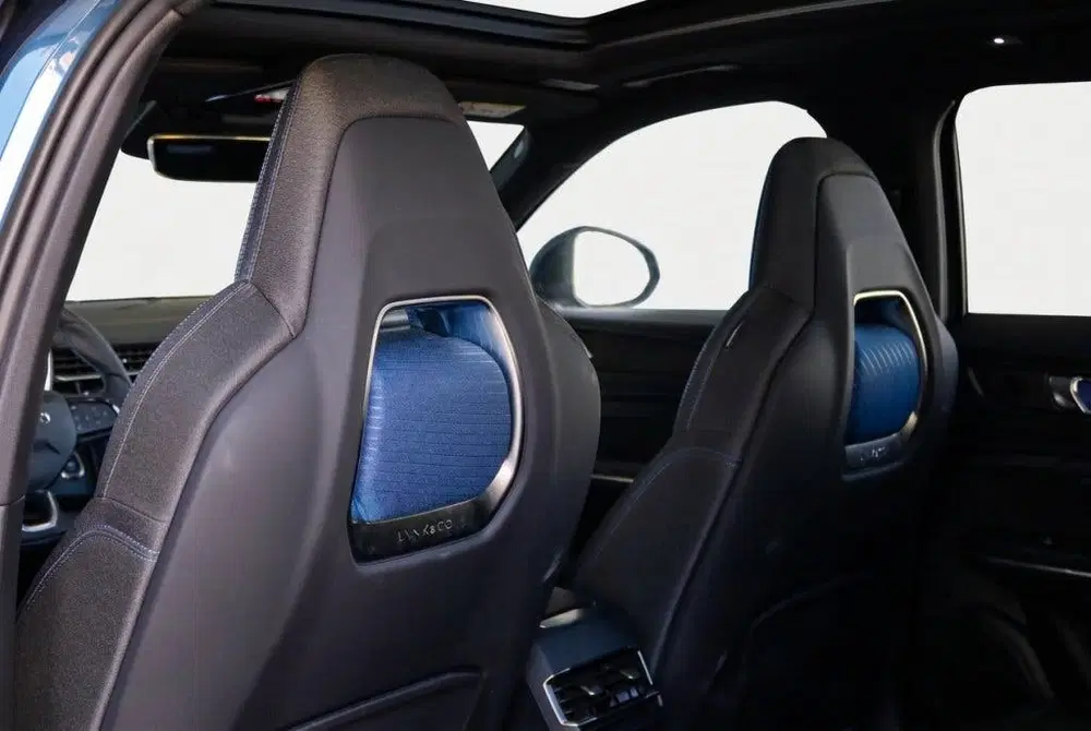 Lynk & Co 01 1.5 PHEV 262PK Stuurverwarming uit 2025, foto 14