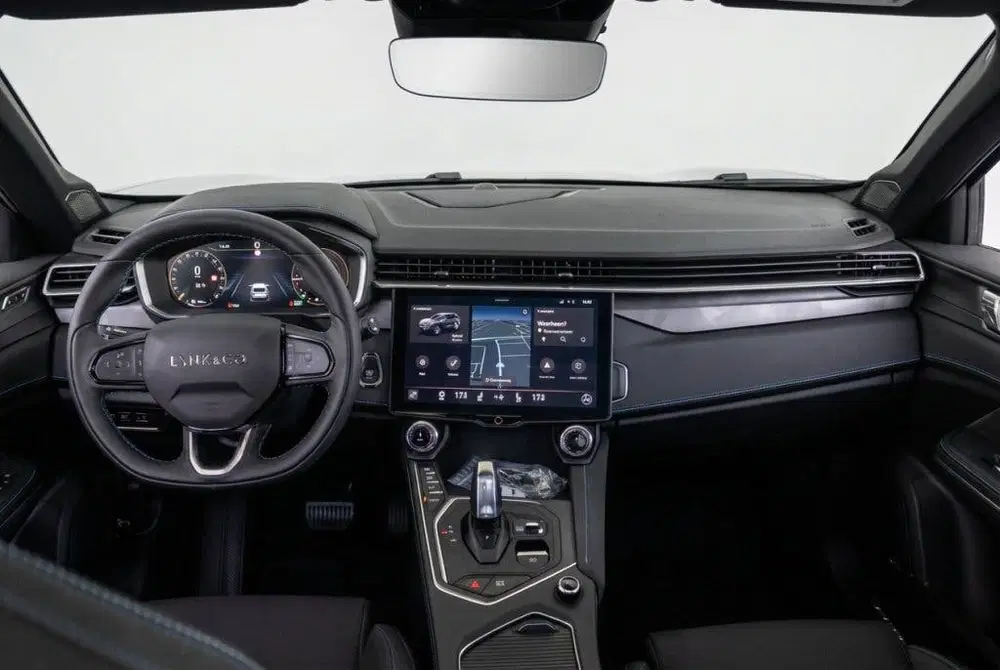 Lynk & Co 01 1.5 PHEV 262PK Stuurverwarming uit 2025, foto 15