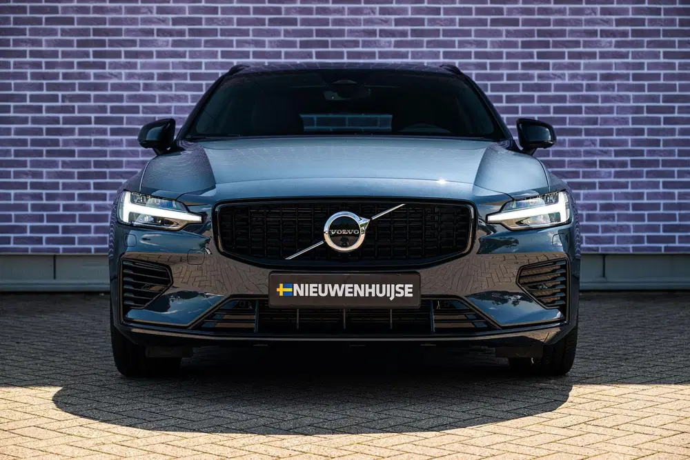 Volvo V60 T6 Plug-in hybrid AWD Ultra Dark uit 2026, foto 10