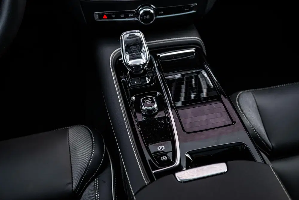 Volvo V60 T6 Plug-in hybrid AWD Ultra Dark uit 2026, foto 14