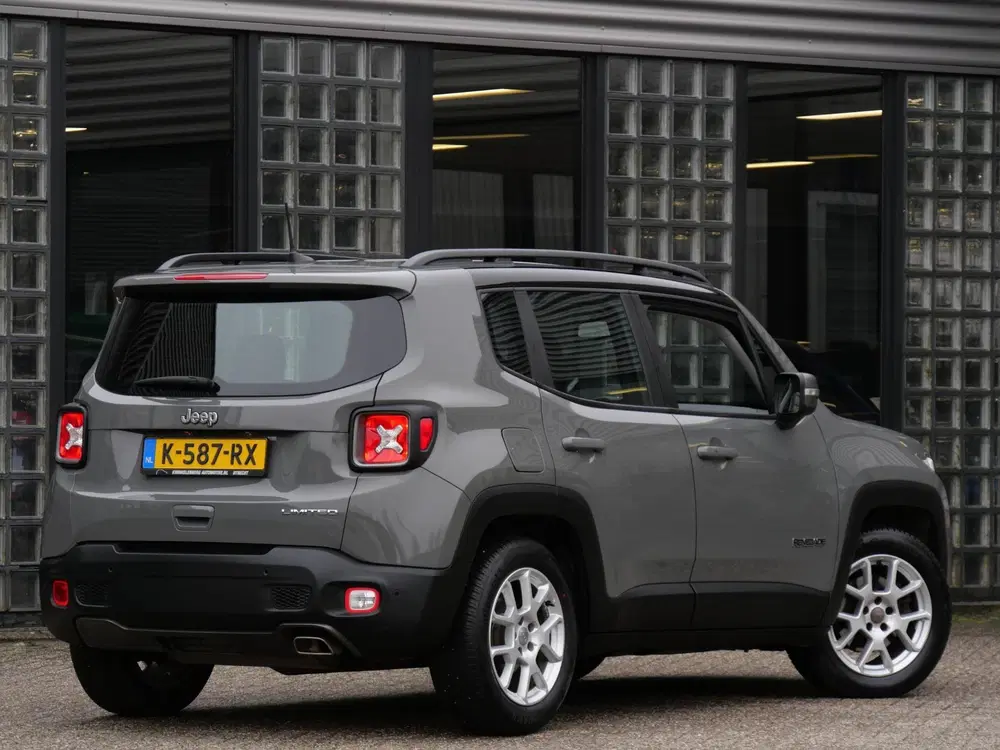 Jeep Renegade 1.3T LIMITED uit 2021, foto 2