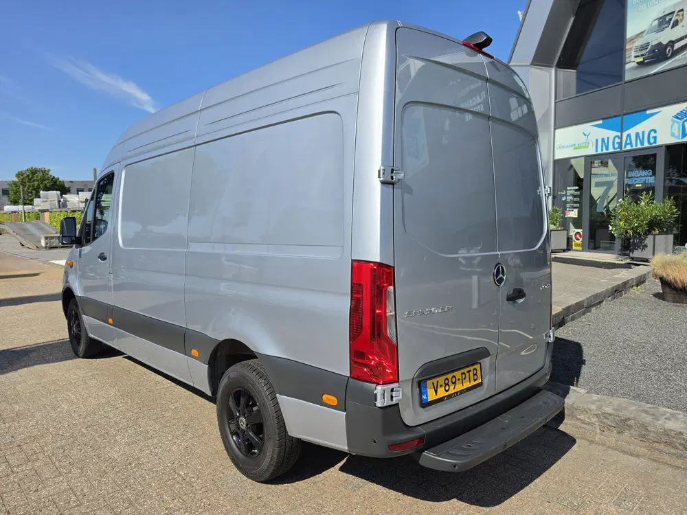 Mercedes-Benz Sprinter 317 CDI L2-H2 RWD Automaat * LED * NA uit 2024, foto 2