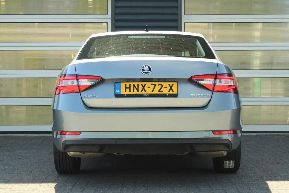 Skoda Superb 1.5 TSI 150pk Ambition uit 2019, foto 9