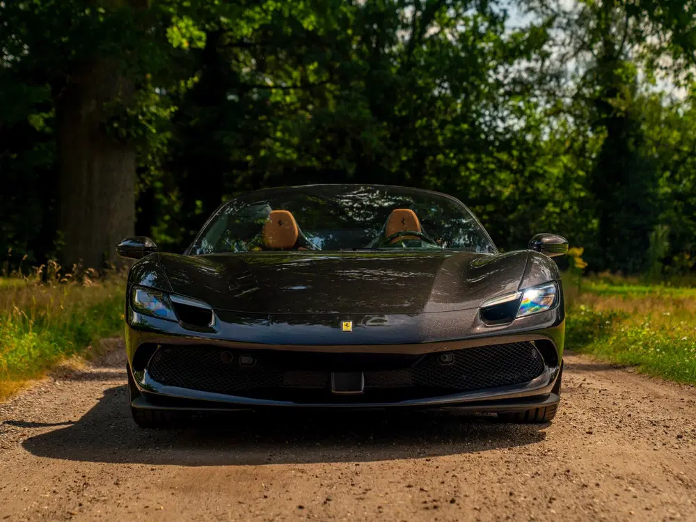 Ferrari 296 GTS 3.0 V6 uit 2024, foto 2