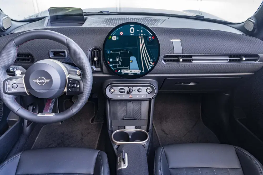 Mini Cabrio Cooper C John Cooper Works Trim uit 2026, foto 3
