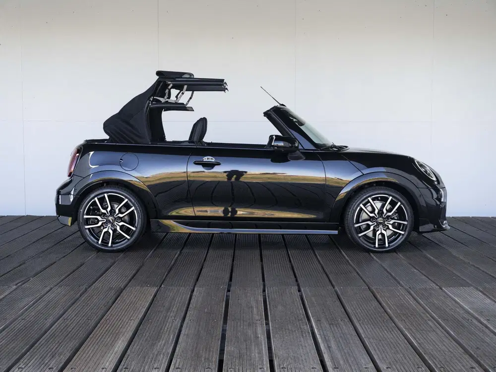 Mini Cabrio Cooper C John Cooper Works Trim uit 2026, foto 7